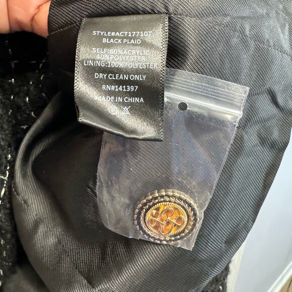 ASTR The Label Covina Tweed Cropped Jacket Black Gold Button XL - Picture 11 of 13